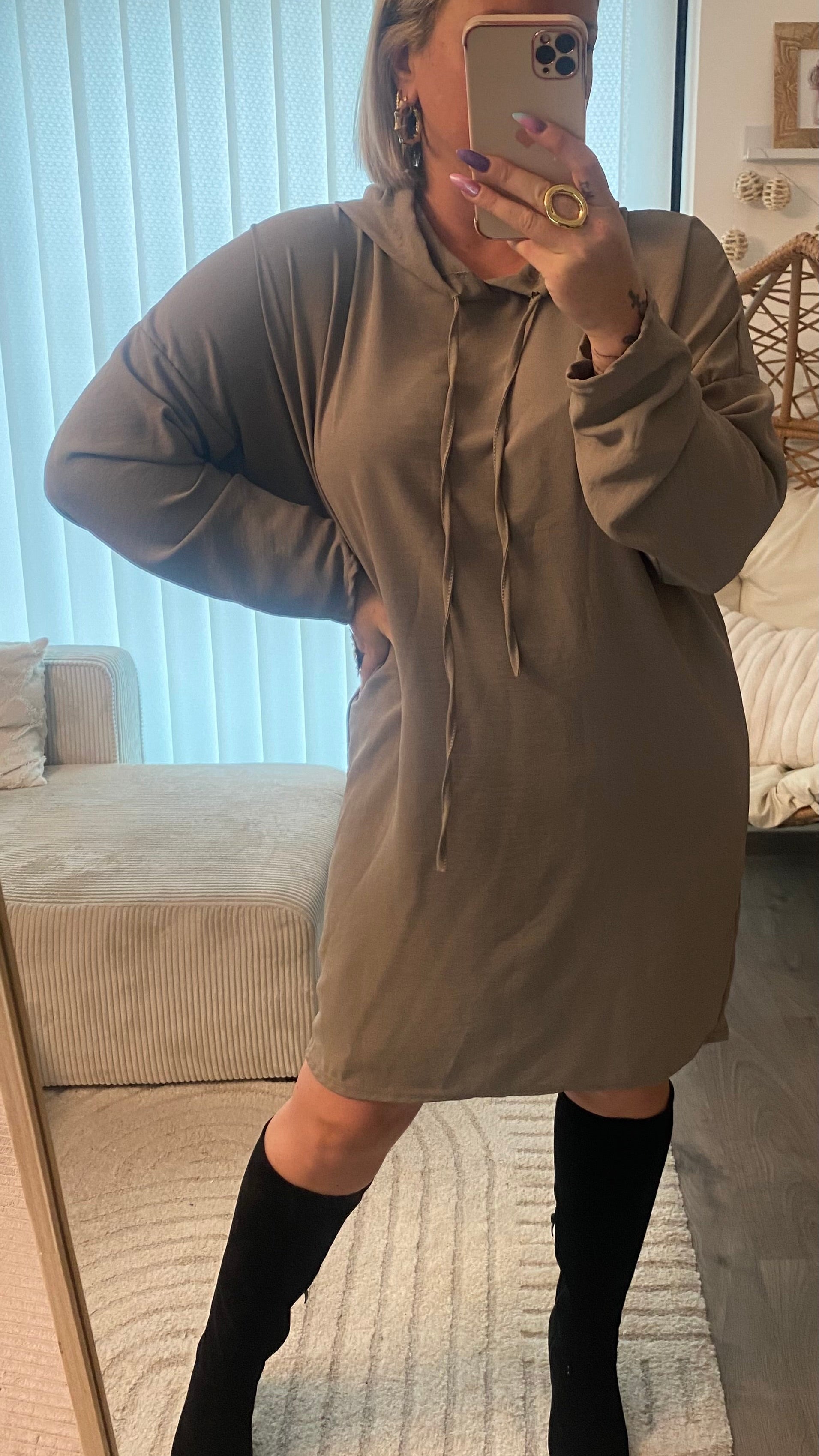 Robe Titia
